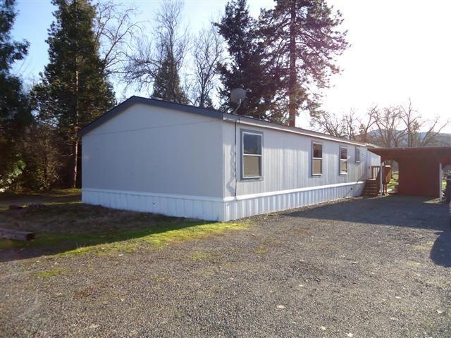 11427 Blackwell Rd unit 11, Central Point, OR 97502 - photo 1