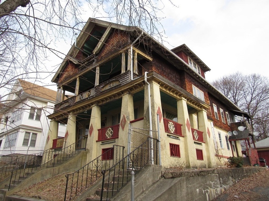 8 Woodford St unit 1, Worcester, MA 01604 - photo 1