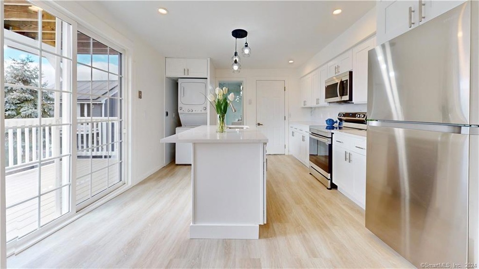 37 Village Rd unit 2, Milford, CT 06460 - photo 1