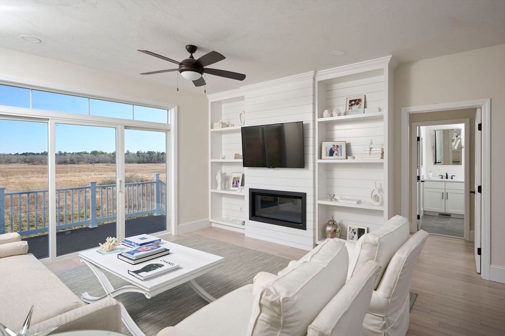 54 Metacomet Rd unit 17, West Bridgewater, MA 02379 - photo 1