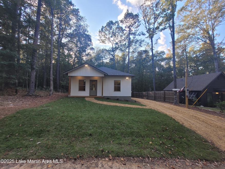 325 Ridgeway Dr, Eclectic, AL 36024 - photo 1