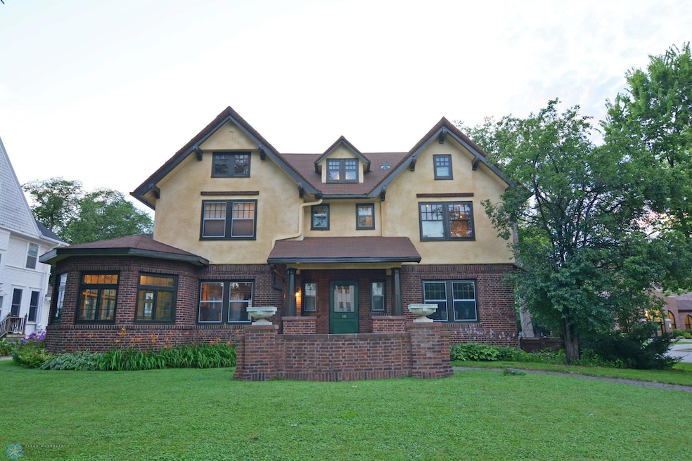 505 8th St S, Fargo, ND 58103 - photo 1