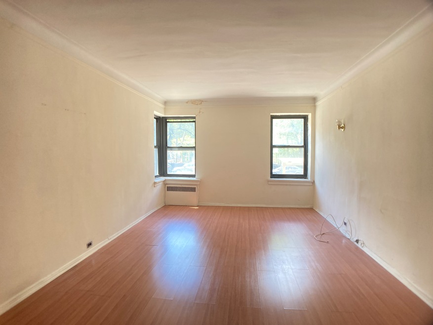 105 Arden St unit 1-C, New York, NY 10040 - photo 1