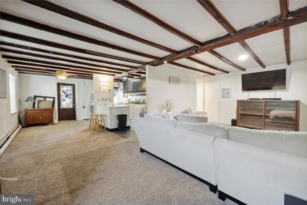 900 N Park Ave unit 4, Worcester, PA 19490 - photo 1