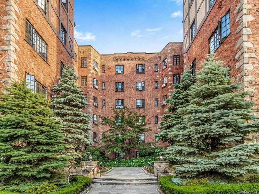 45 Pondfield Rd W unit 3G, Bronxville, NY 10708 - photo 1