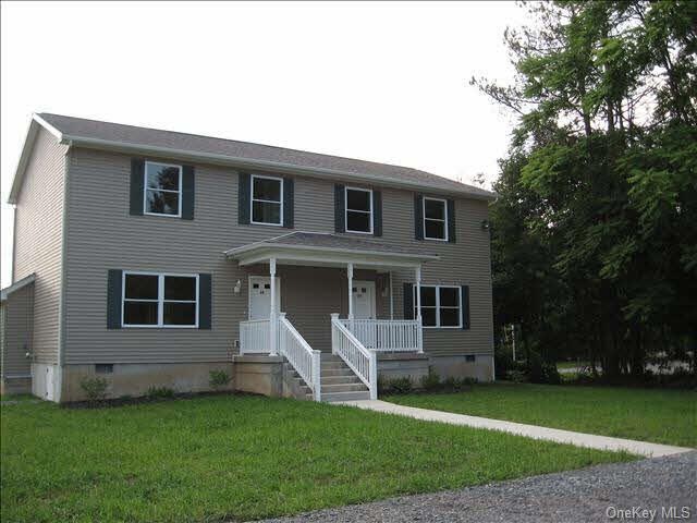 2 Woodfield Rd unit 1A, Hyde Park, NY 12538 - photo 1
