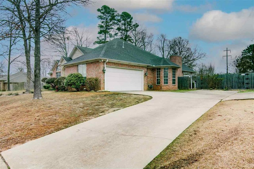 6102 Stoneridge Dr, Texarkana, TX 75503 - photo 1