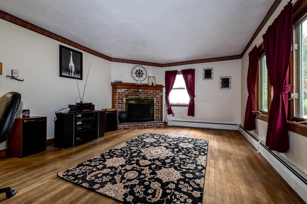 16 Tinker Rd, Nashua, NH 03064 - photo 1