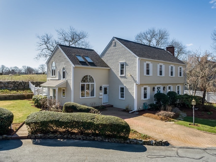 8 Roberta Dr, South Dartmouth, MA 02748 - photo 1