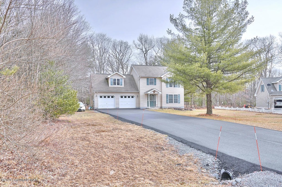 58 Hummingbird Dr, Jim Thorpe, PA 18229 - photo 1