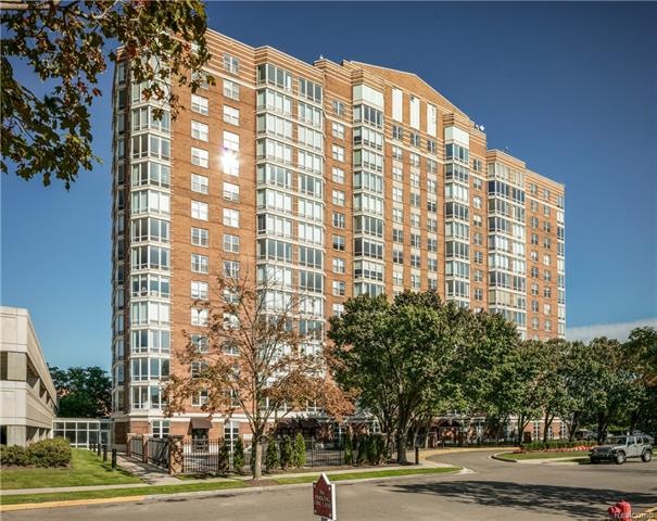 250 E Harbortown Dr Detroit MI-print-029-26-Untitl