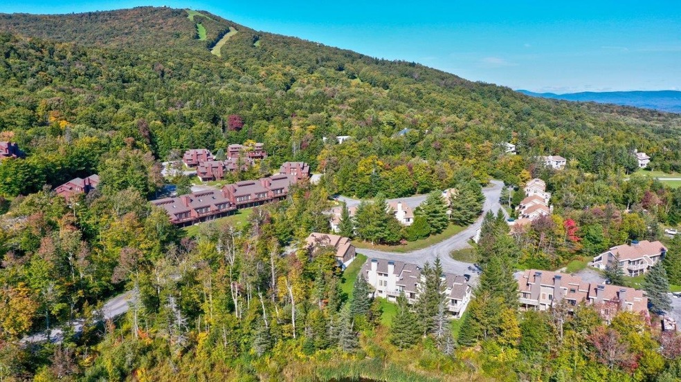 38 Clover Ln unit 761-B, Peru, VT 05152 - photo 1