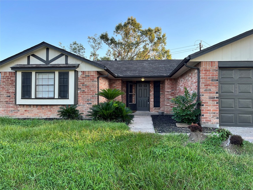 9438 Fuqua St, Houston, TX 77075 - photo 1
