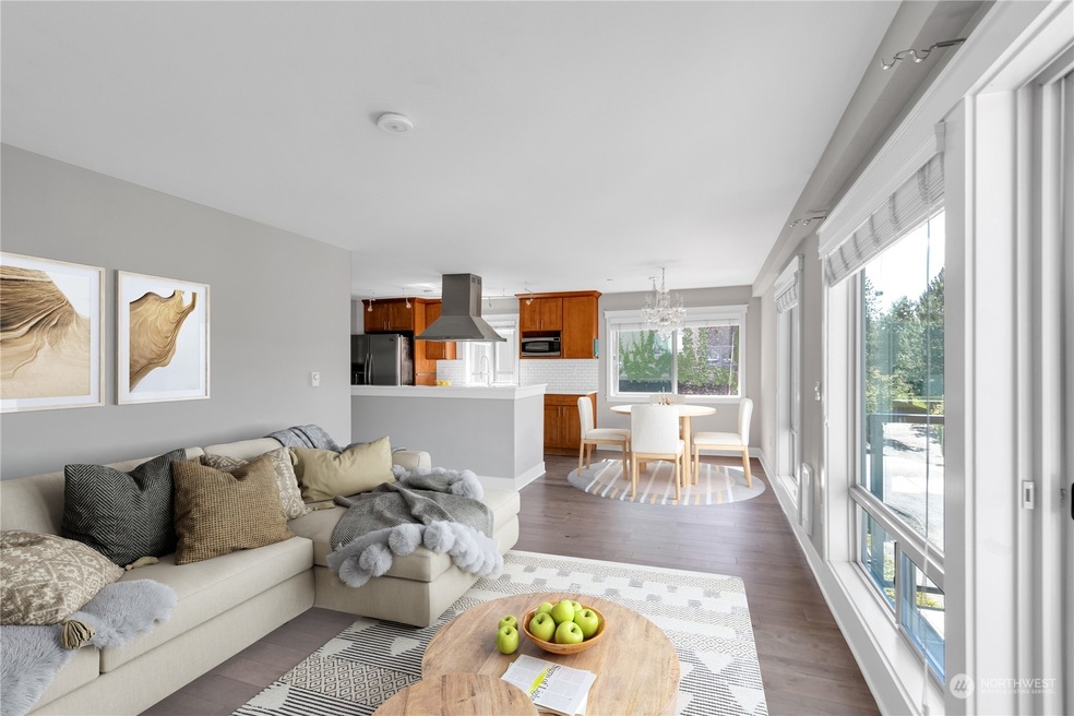 3212 81st Place SE unit 202, Mercer Island, WA 98040 - photo 1