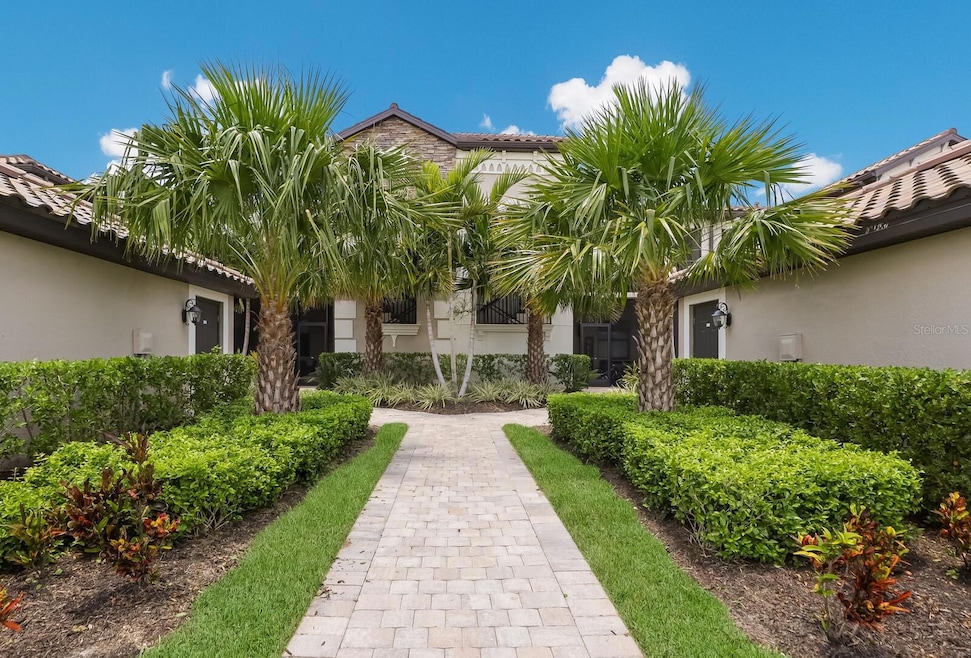 5557 Palmer Cir unit 202, Bradenton, FL 34211 - photo 1