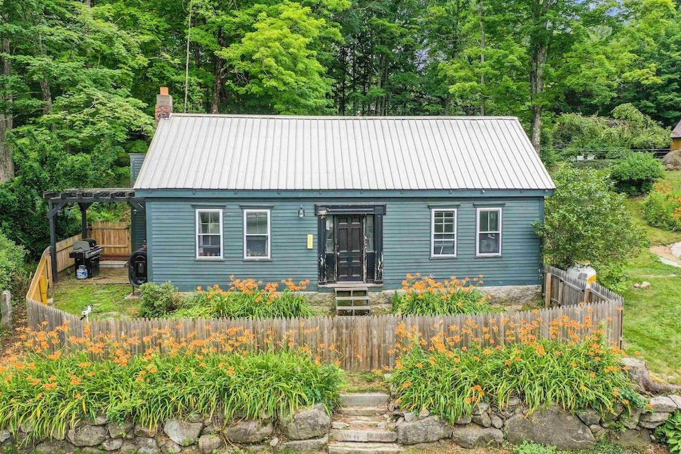 622 2nd Nh Turnpike, Hillsborough, NH 03244 - photo 1