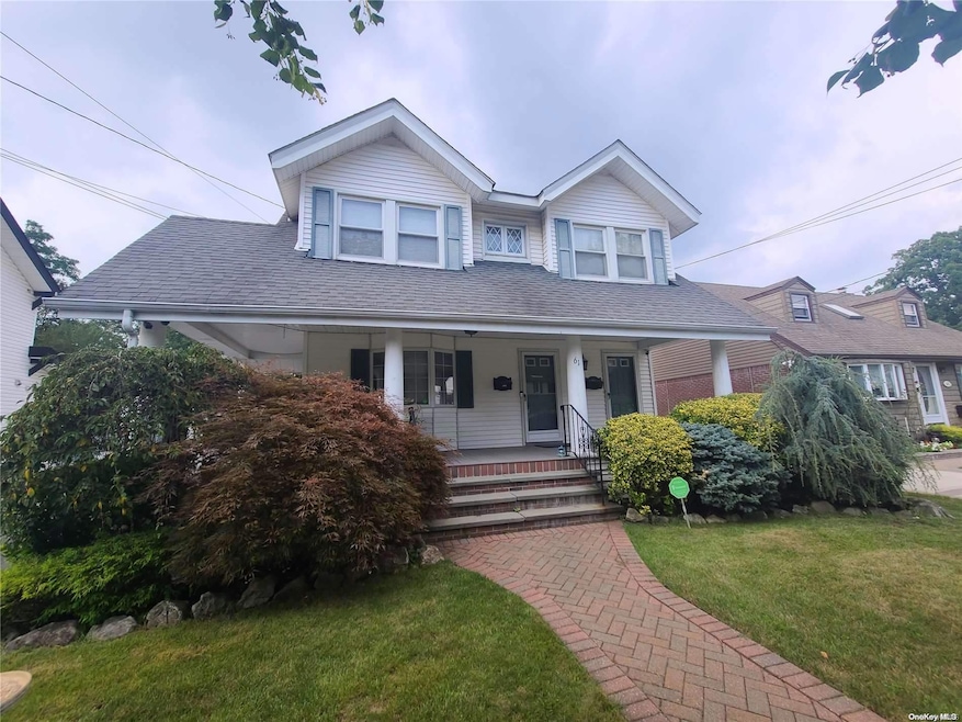 61 7th St, Valley Stream, NY 11581 - photo 1