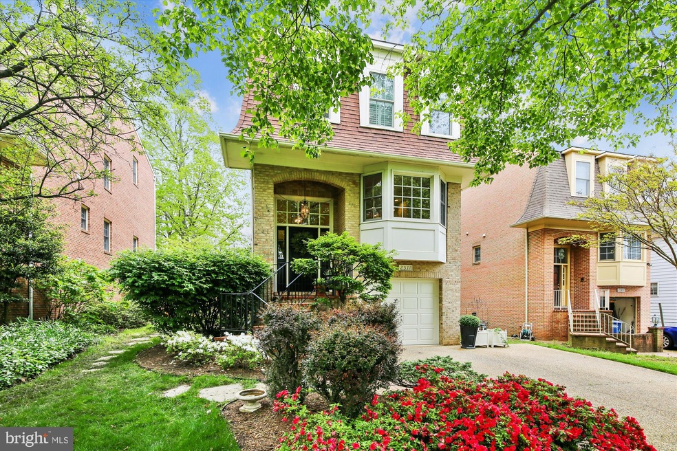 2311 Highland Ave, Falls Church, VA 22046 - photo 1
