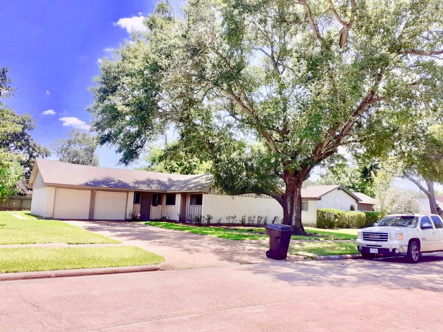 8302 Coastway Ln, Houston, TX 77075 - photo 1