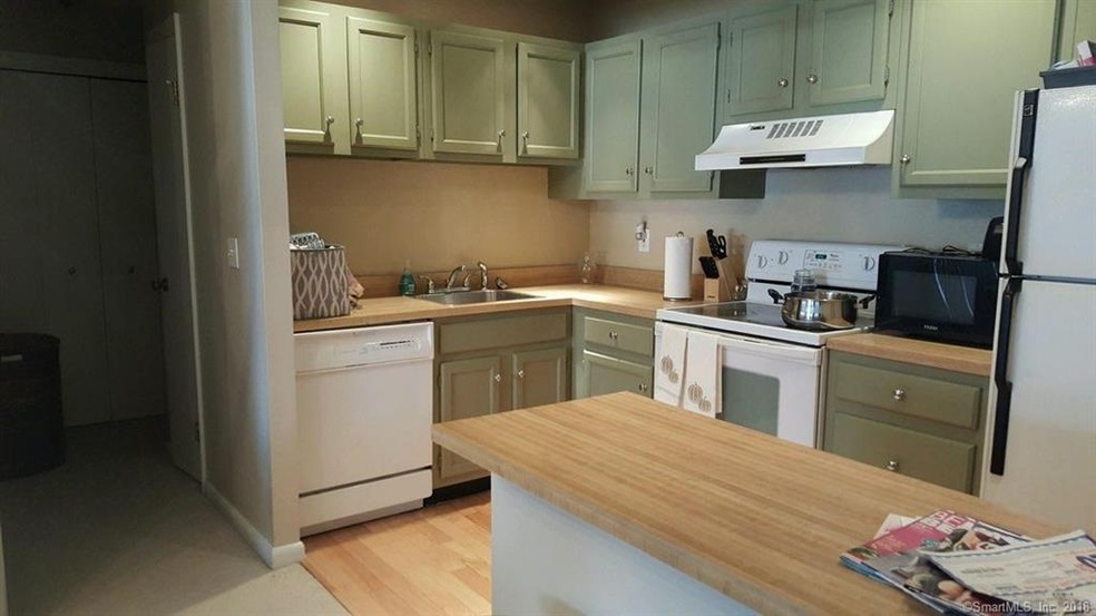 3012 Madison Ave unit H, Bridgeport, CT 06606 - photo 1