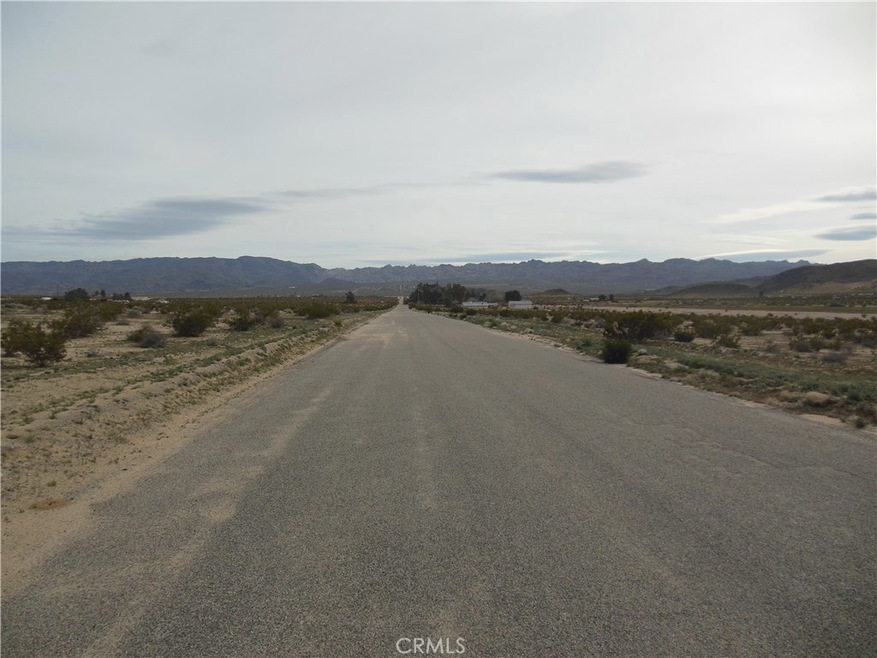 10031 Indian Cove Rd, Twentynine Palms, CA 92277 - photo 1