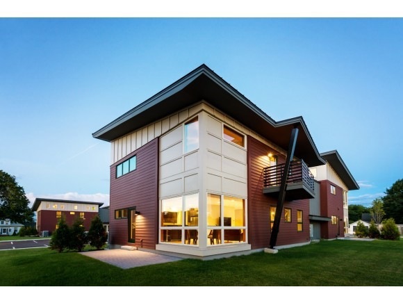 659 Dennett St, Portsmouth, NH 03801 - photo 1