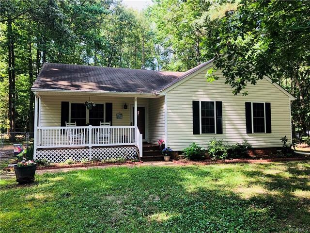 Welcome home! 303 Rosebud Run! Country living at i