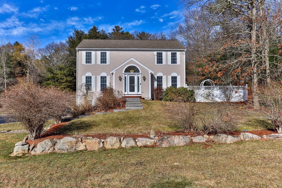 4 Minton Ln, West Barnstable, MA 02668 - photo 1