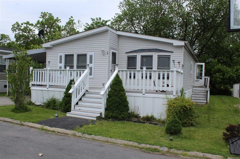 10 Park Cir, Washingtonville, NY 10992 - photo 1