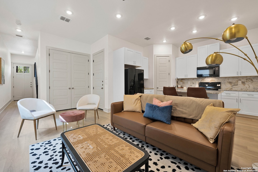 5150 Kelwood St unit 102, San Antonio, TX 78250 - photo 1