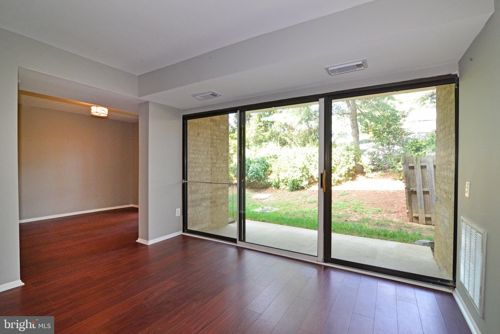 2069 Royal Fern Ct unit 1B, Reston, VA 20191 - photo 1