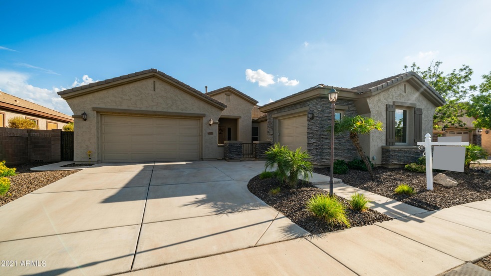 2085 East Crescent Place-3