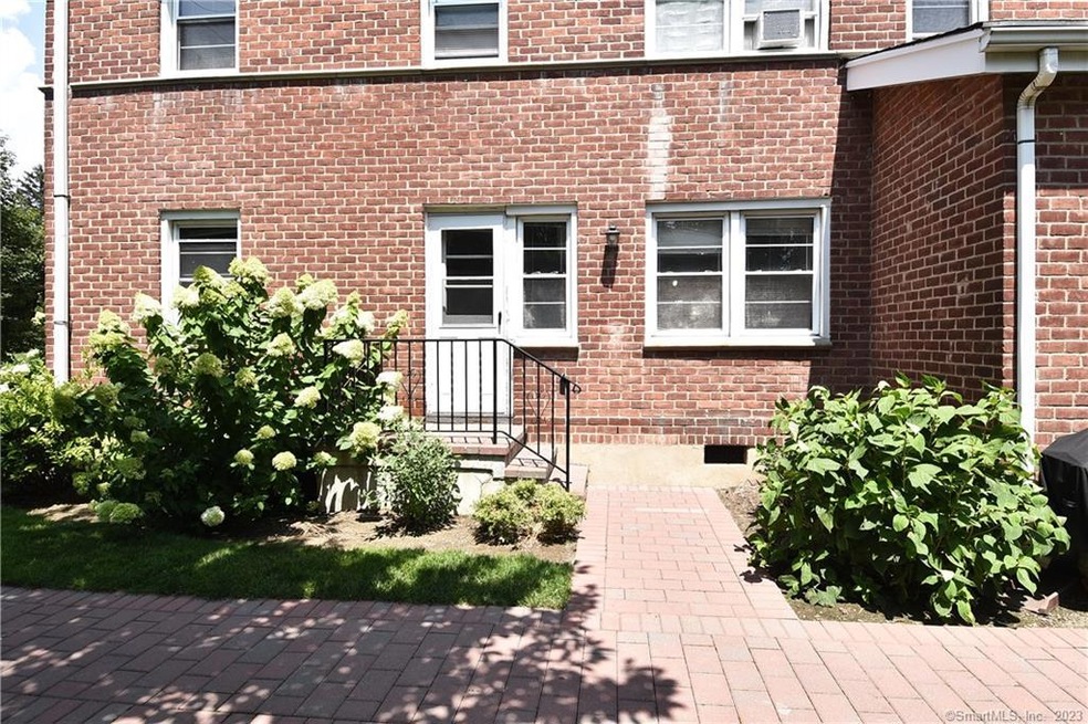 238 Glenbrook Rd unit A, Stamford, CT 06906 - photo 1