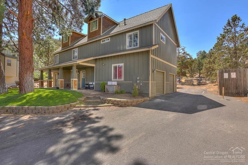 1749 NE Lotus Dr, Bend, OR 97701 - photo 1