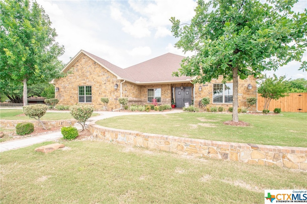 609 Macy Dr, Troy, TX 76579 - photo 1