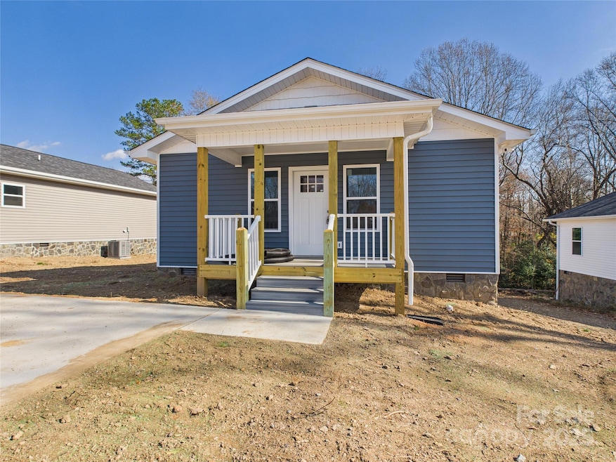 227 Hauss Ridge Rd SE, Valdese, NC 28690 - photo 1