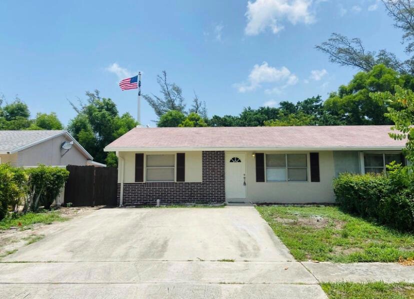 4836 Saratoga Rd, West Palm Beach, FL 33415 - photo 1