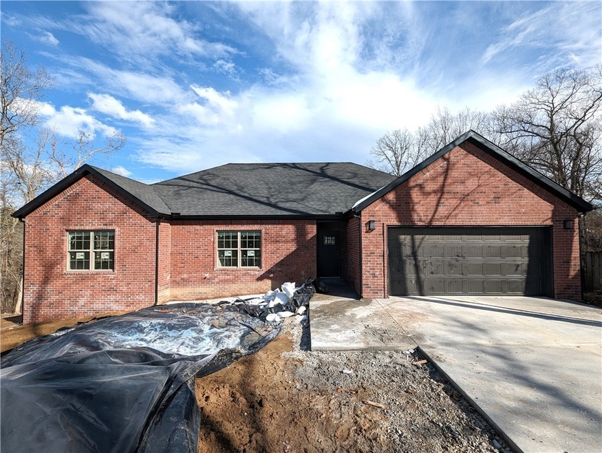 10 Wyndham Ln, Bella Vista, AR 72715 - photo 1