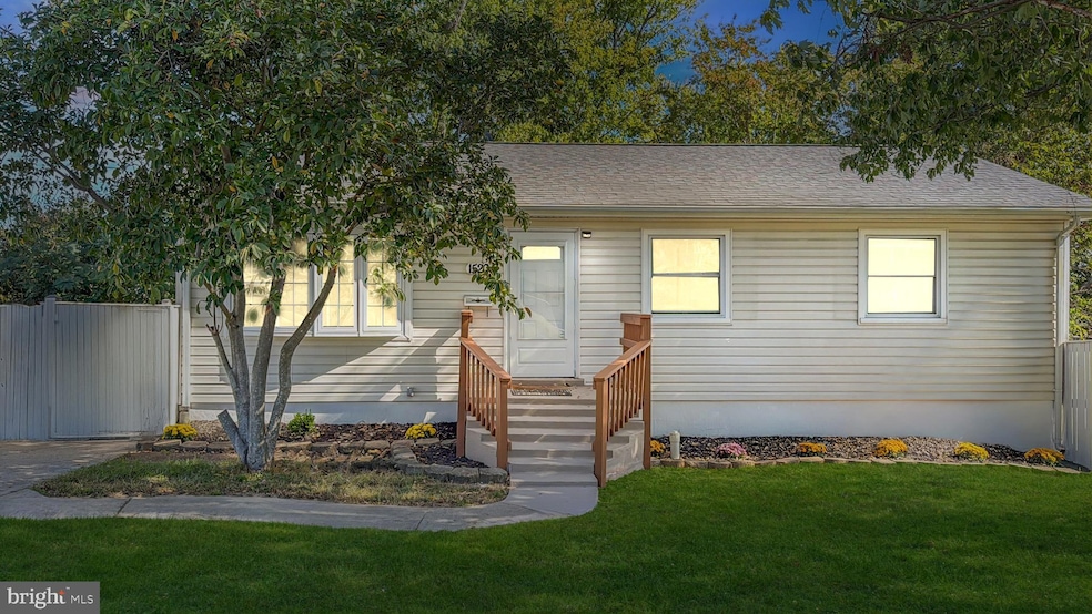 1520 Maryland Ave, Woodbridge, VA 22191 - photo 1