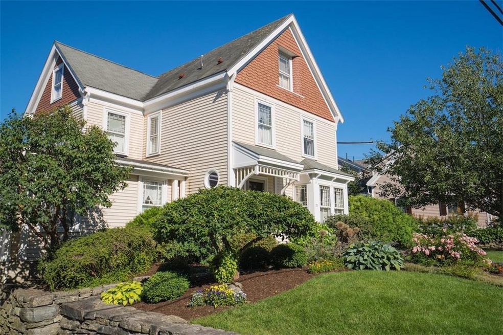 70 Chestnut St, Camden, ME 04843 - photo 1