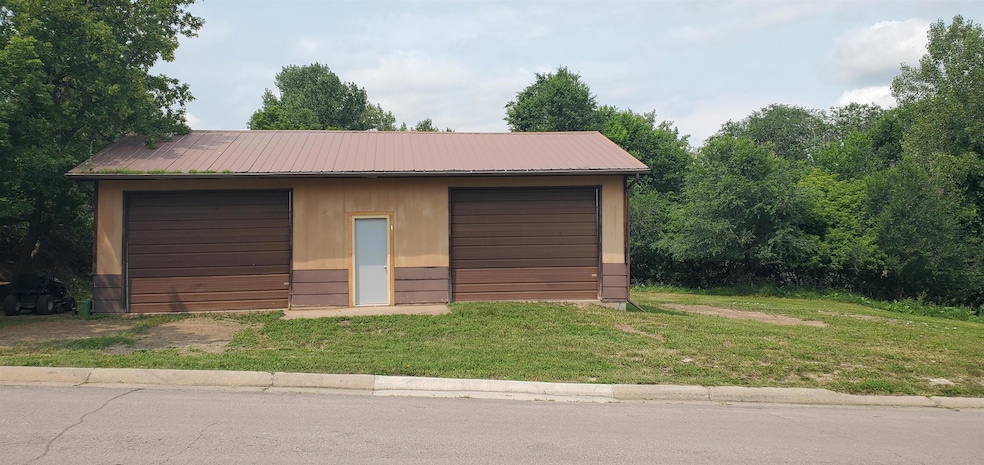 1811 3rd St, Sturgis, SD 57785 - photo 1