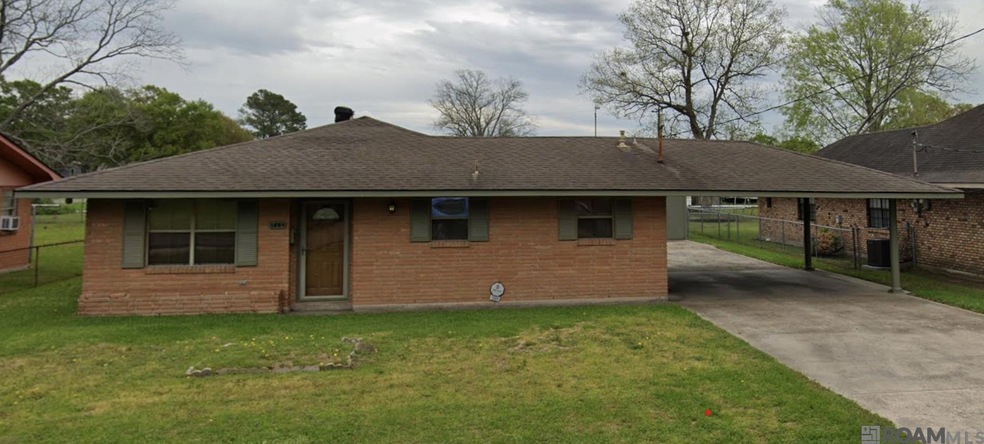 1004 N 12th St, Port Allen, LA 70767 - photo 1