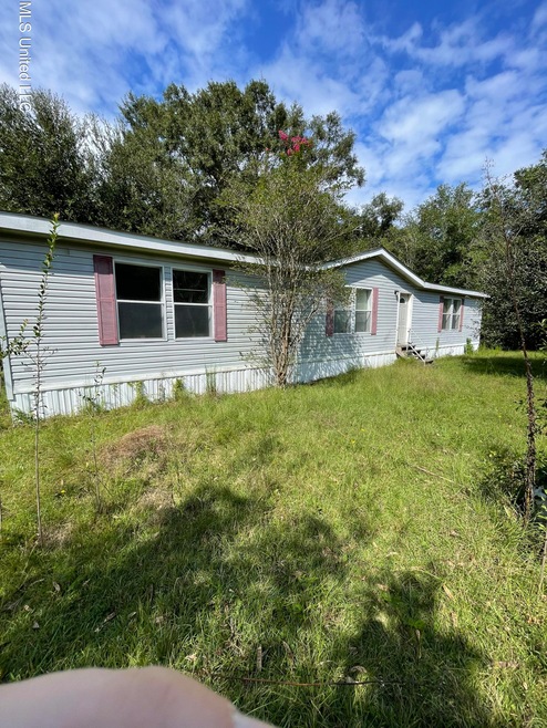 22451 N Pine Ext Pass Christian MS 39571