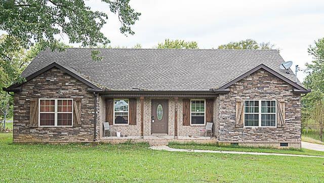 203 Fairlane Dr, Shelbyville, TN 37160 - photo 1