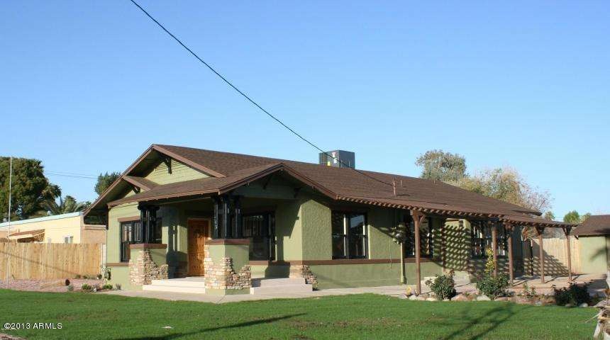 745 Mesa Dr front