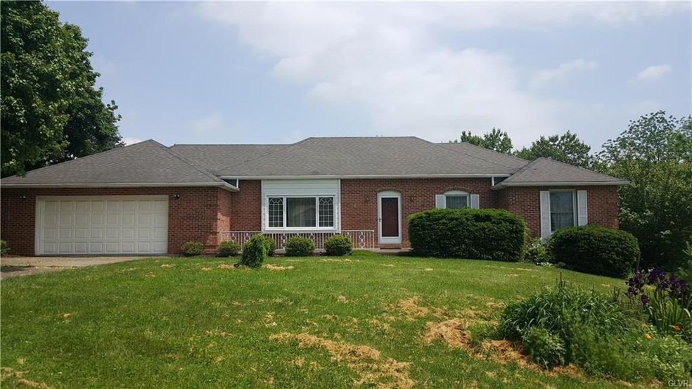 5060 Buss Dr, Emmaus, PA 18049 - photo 1