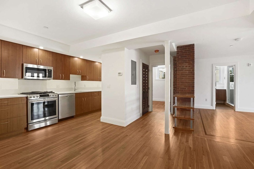 165 Winthrop Rd unit A, Brookline, MA 02445 - photo 1