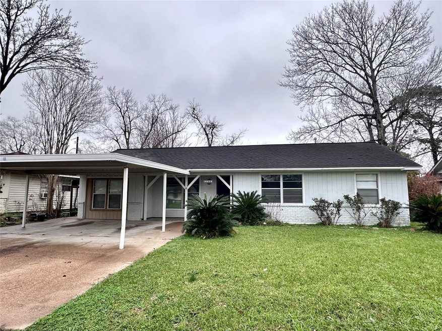 10929 Stover St, Houston, TX 77075 - photo 1