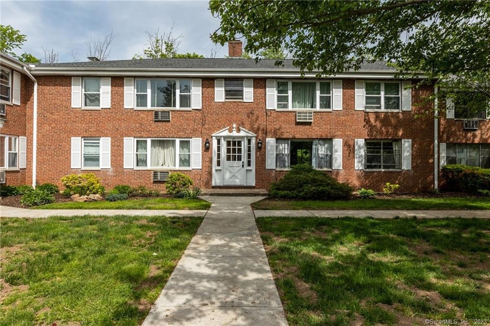87 Shadow Ln unit A2, West Hartford, CT 06110 - photo 1