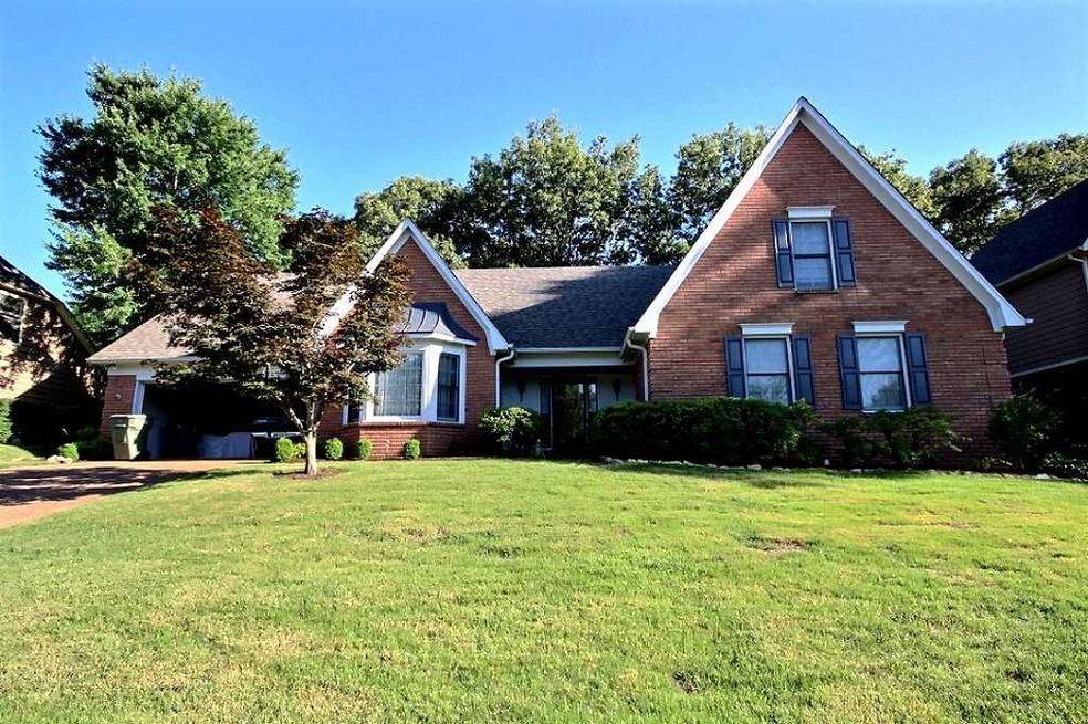 This home has great curb appeal and it is alot lar